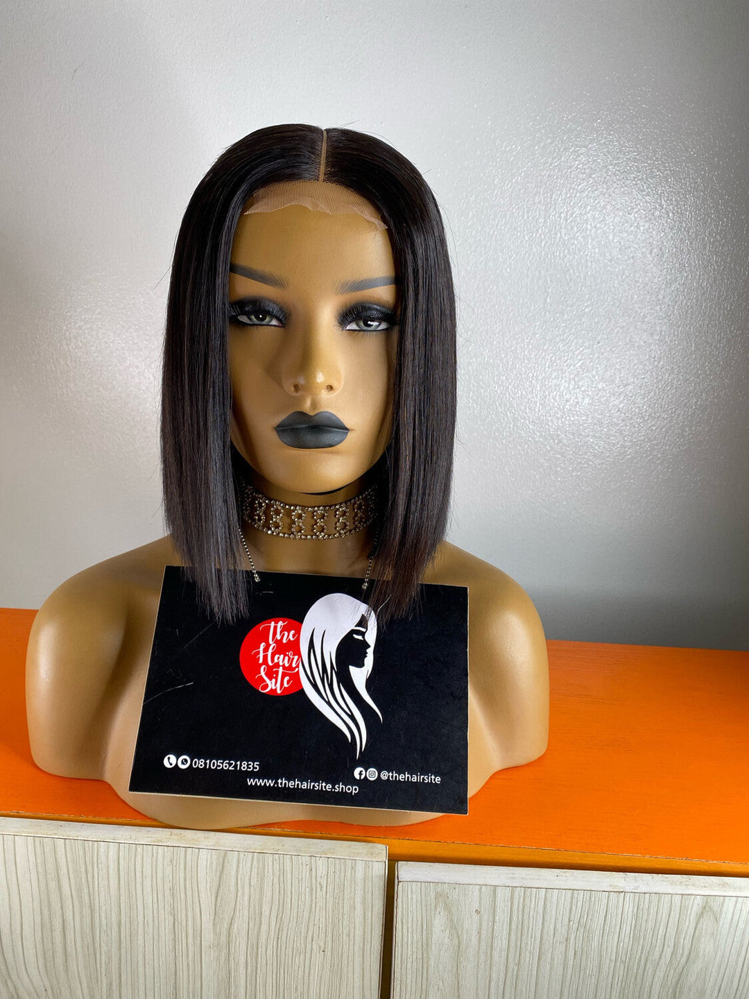 MILA GLUELESS CLOSURE BOB WIG