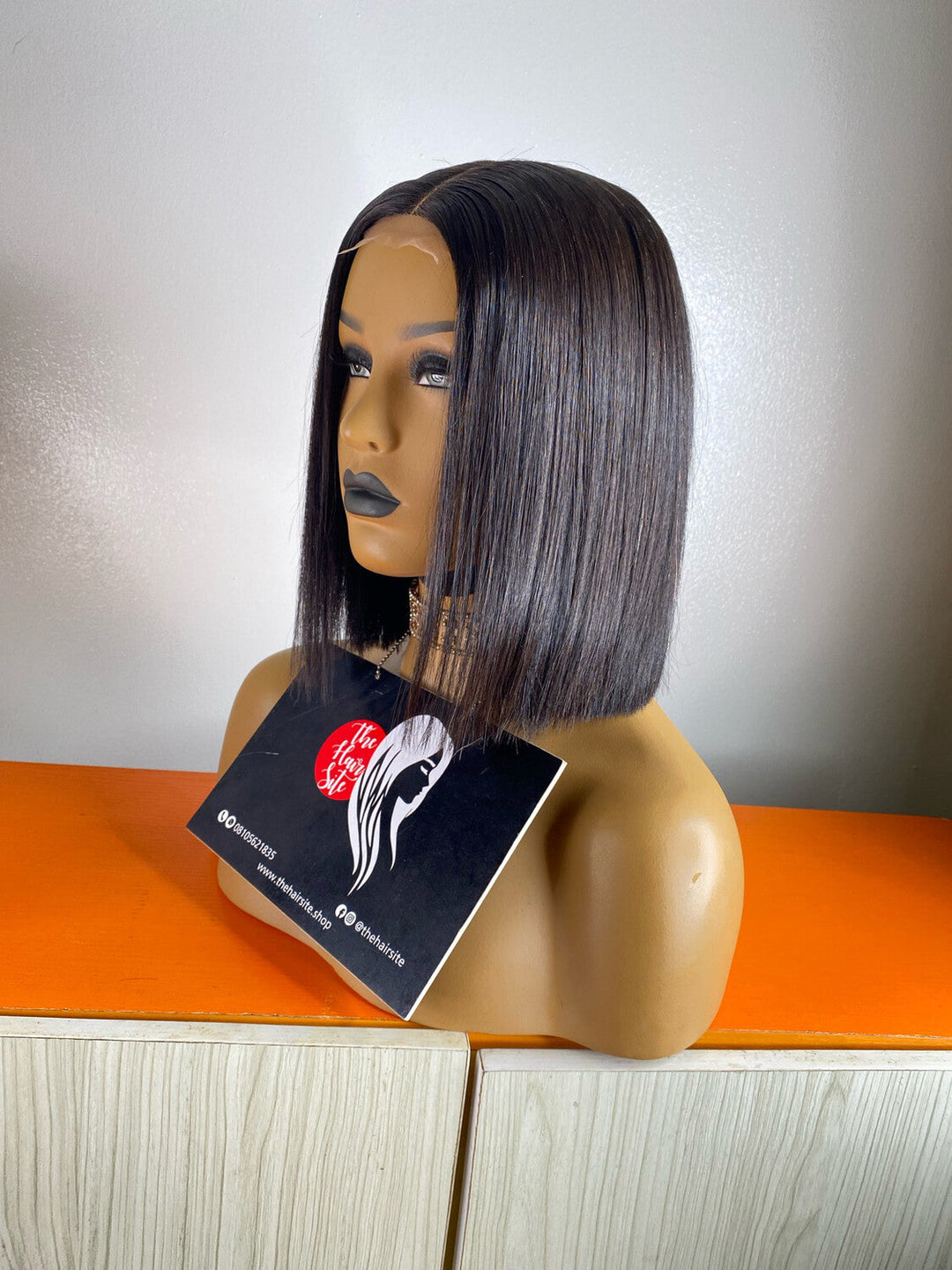 MILA GLUELESS CLOSURE BOB WIG